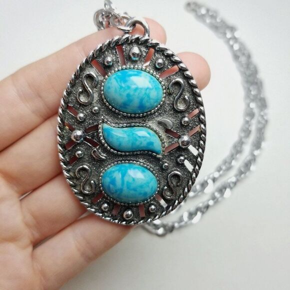 Vintage Silver Tone and Blue Pendant Necklace, Long Chain, Statement, Retro 70s - Picture 4 of 7